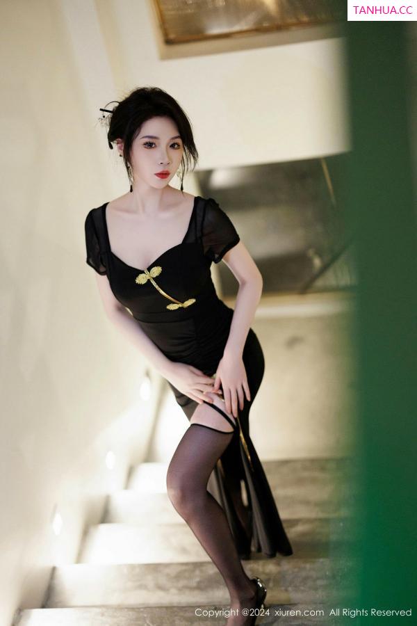 梦心玥  [XiuRen]高清写真图 2024.11.29 No.9526 梦心玥 黑丝美腿第13张图片
